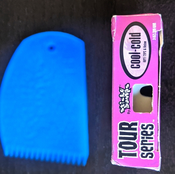 Sticky bumps Cool-Cold wax + Easy Grip Comb - Picture 4 of 4